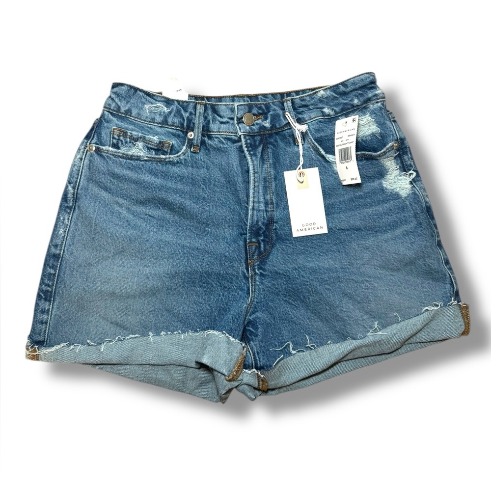 NWT Good American‎ Good Girlfriend Petite Distressed Denim Shorts  Size 6 | 28